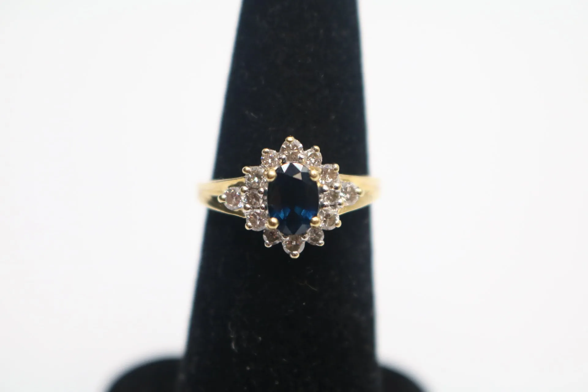 18K Yellow Gold Halo Sapphire & Diamond Ring (Size 6 1/2)