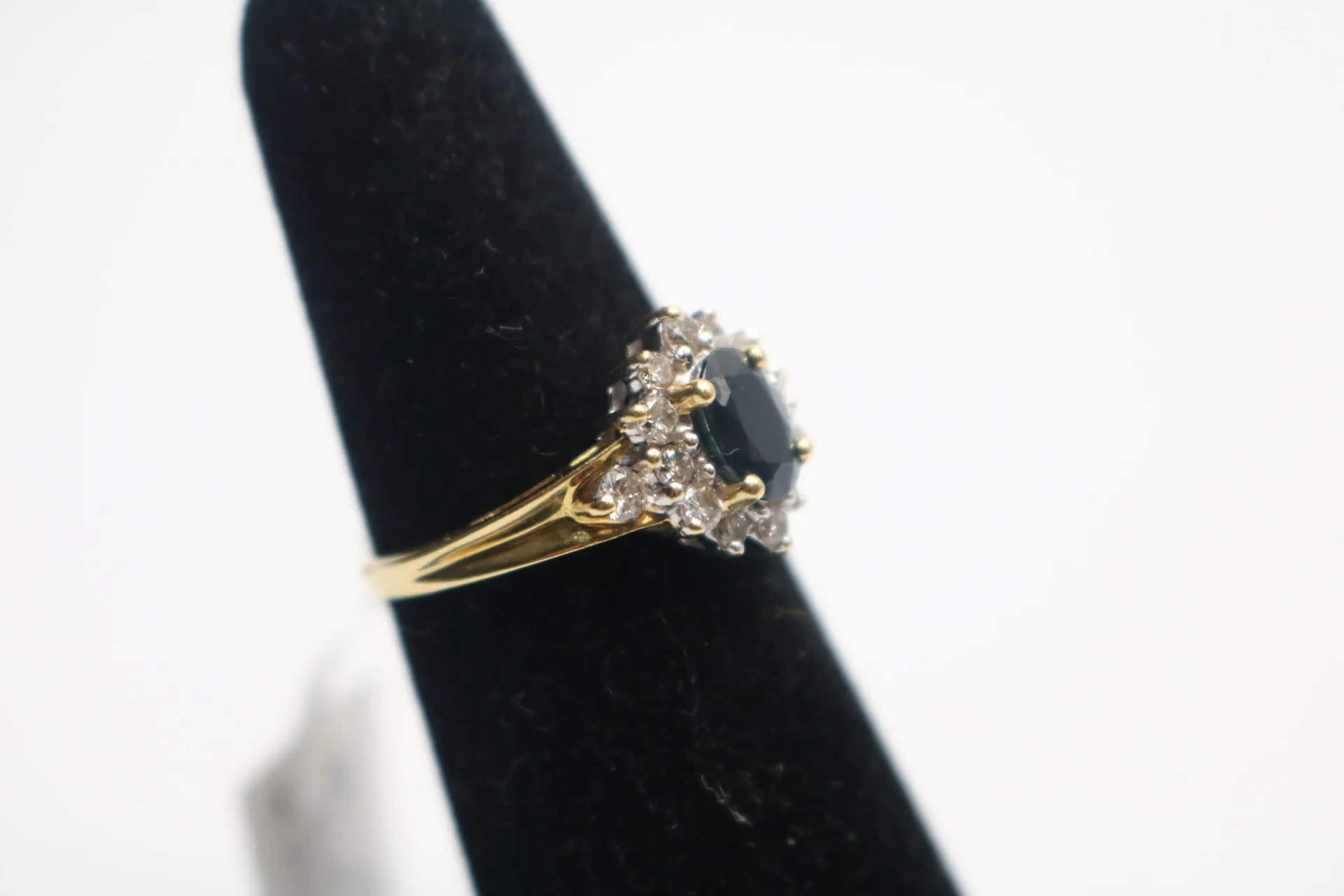 18K Yellow Gold Halo Sapphire & Diamond Ring (Size 6 1/2)