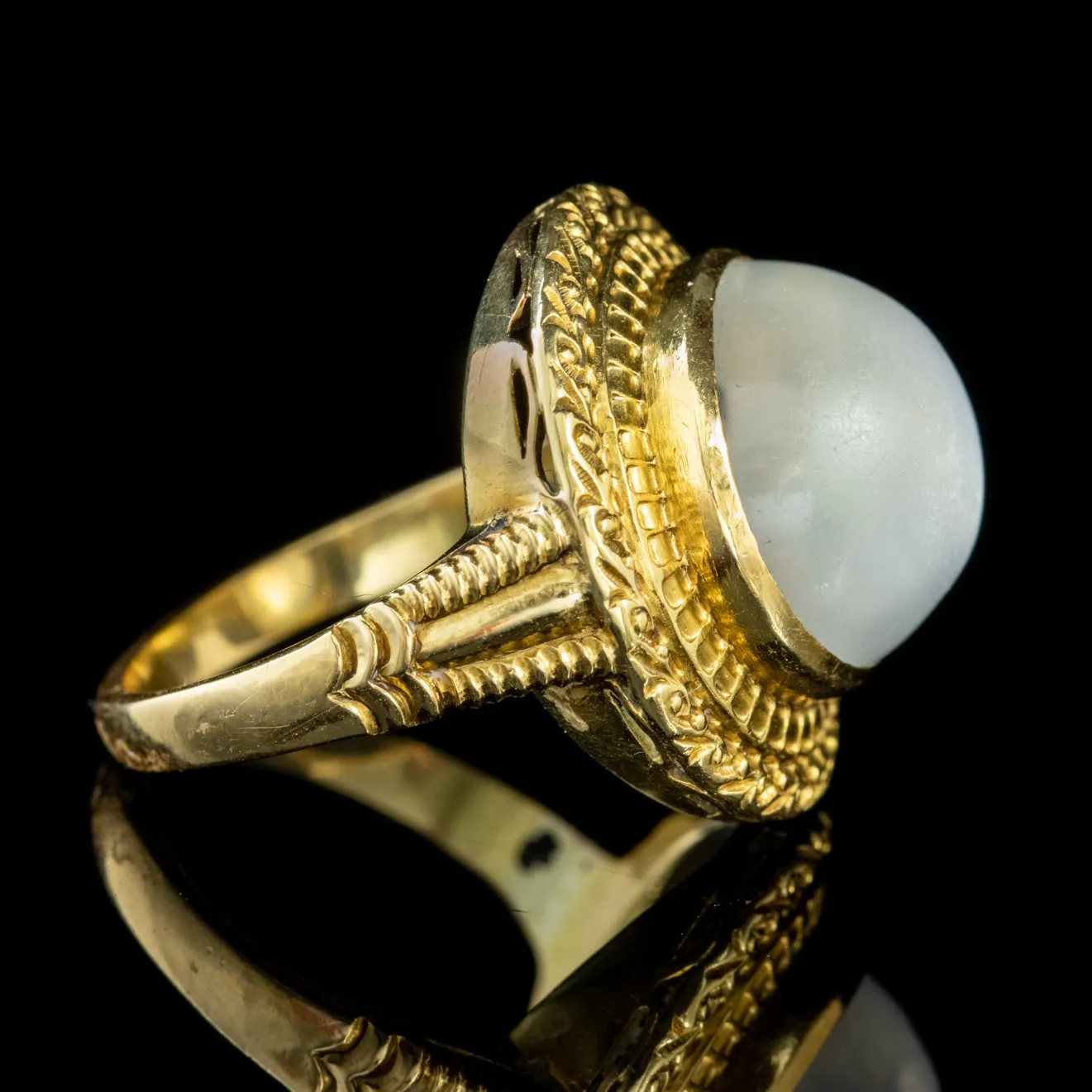 Antique Victorian French Cabochon Moonstone Ring 18Ct Gold Circa 1880