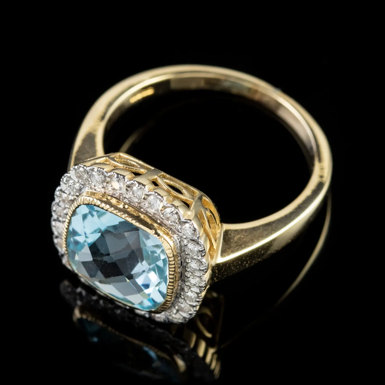 Blue Topaz Diamond Ring 9Ct Gold 4.25Ct Blue Topaz