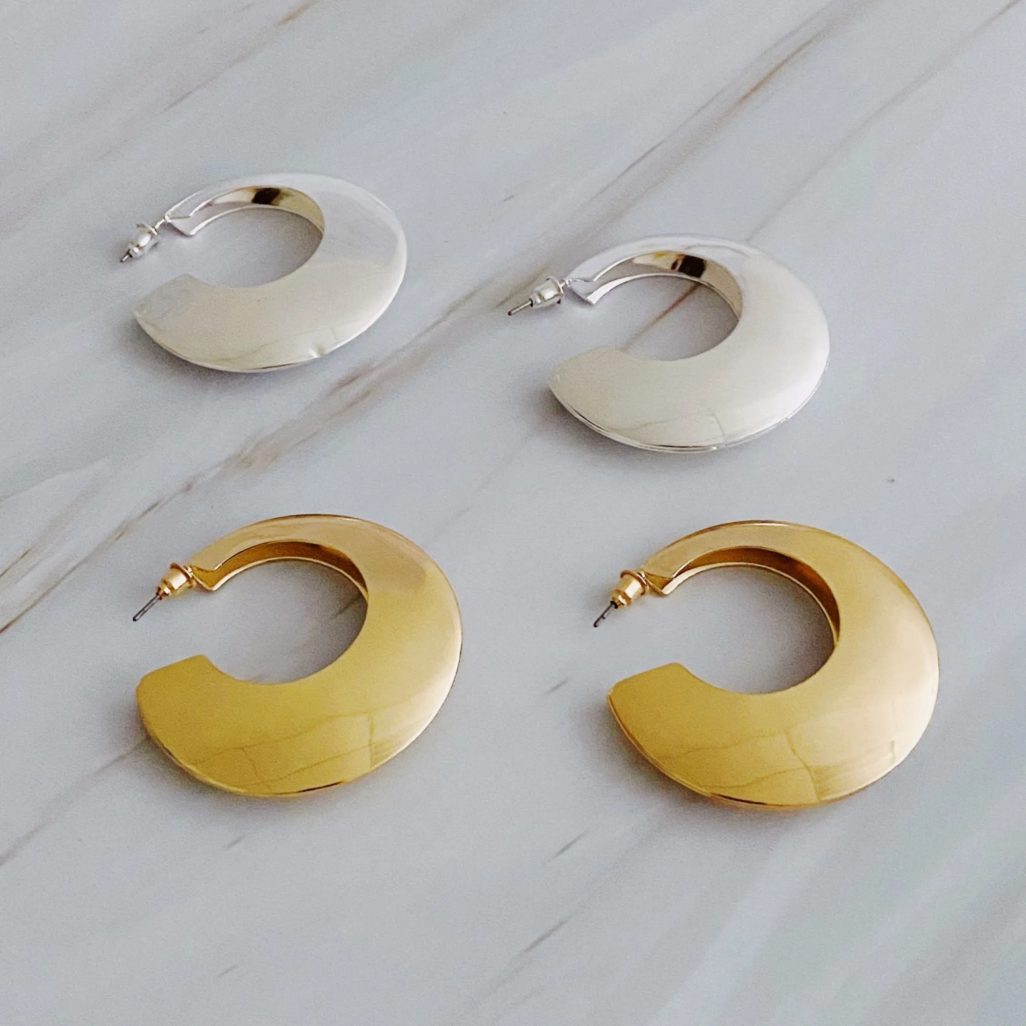 Light And Modern Hoop Earrings