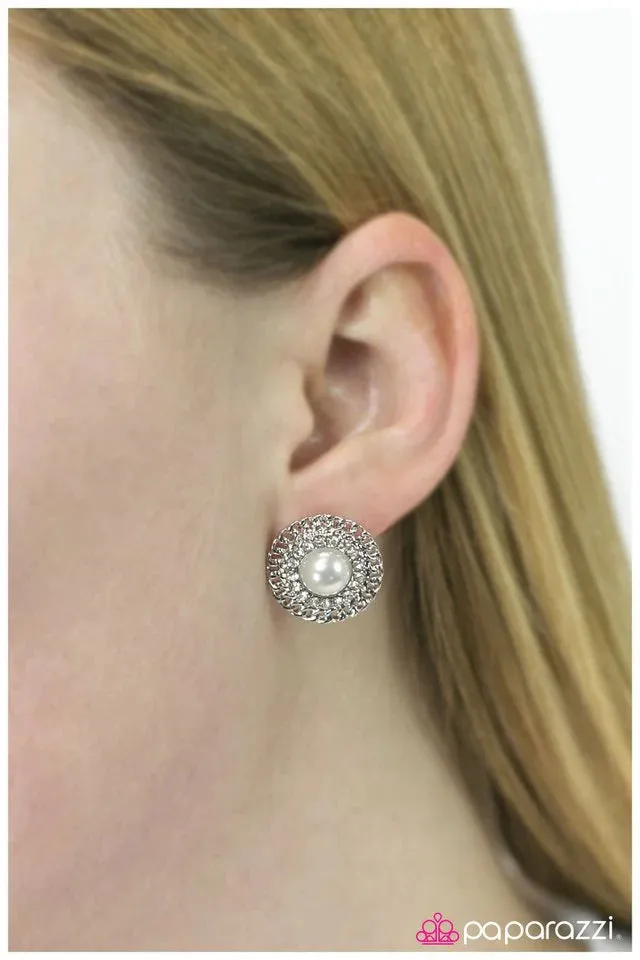 Paparazzi Earring ~ A Grand Gesture - White