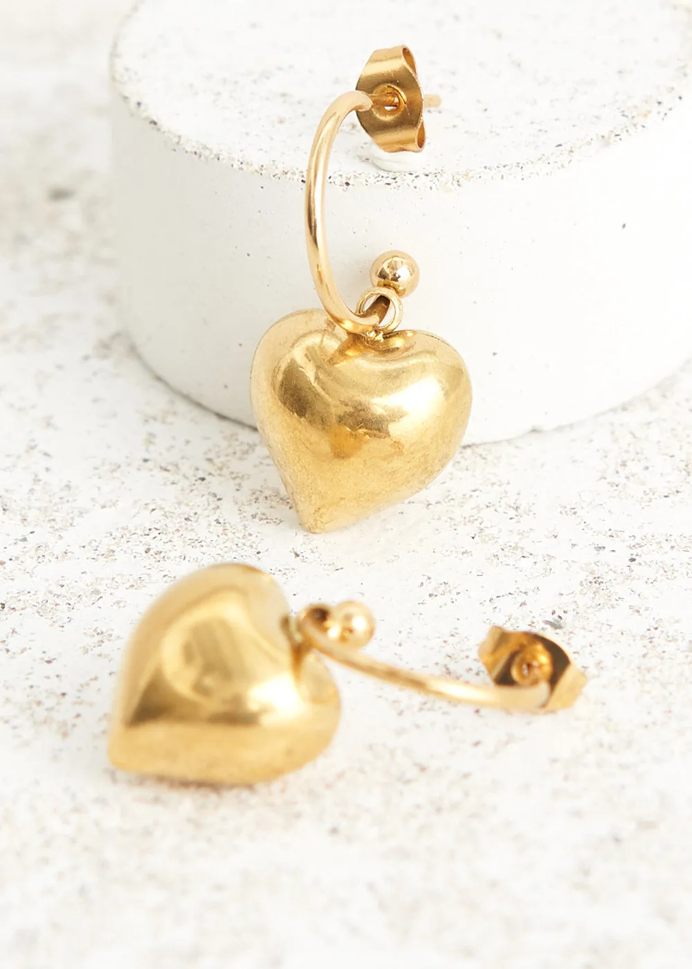 PRIYA HEART DROP EARRING