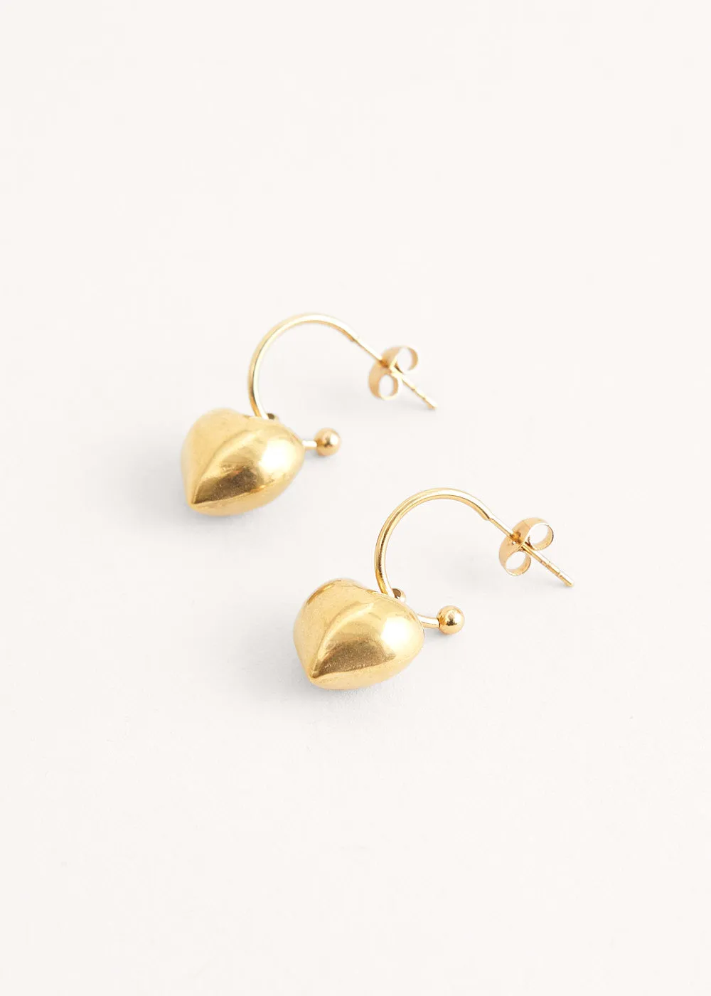 PRIYA HEART DROP EARRING