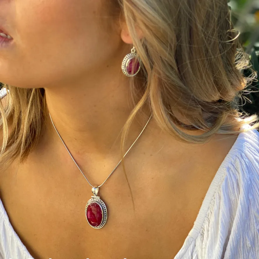 Ruby Quartz Oval Pendant - Tulsi