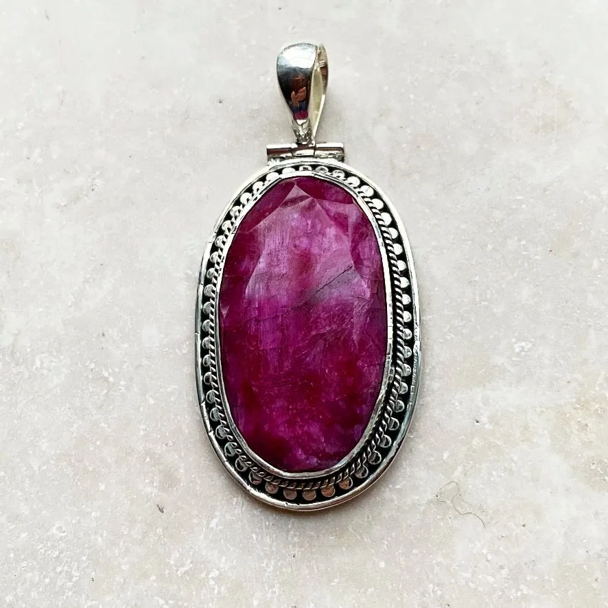 Ruby Quartz Oval Pendant - Tulsi