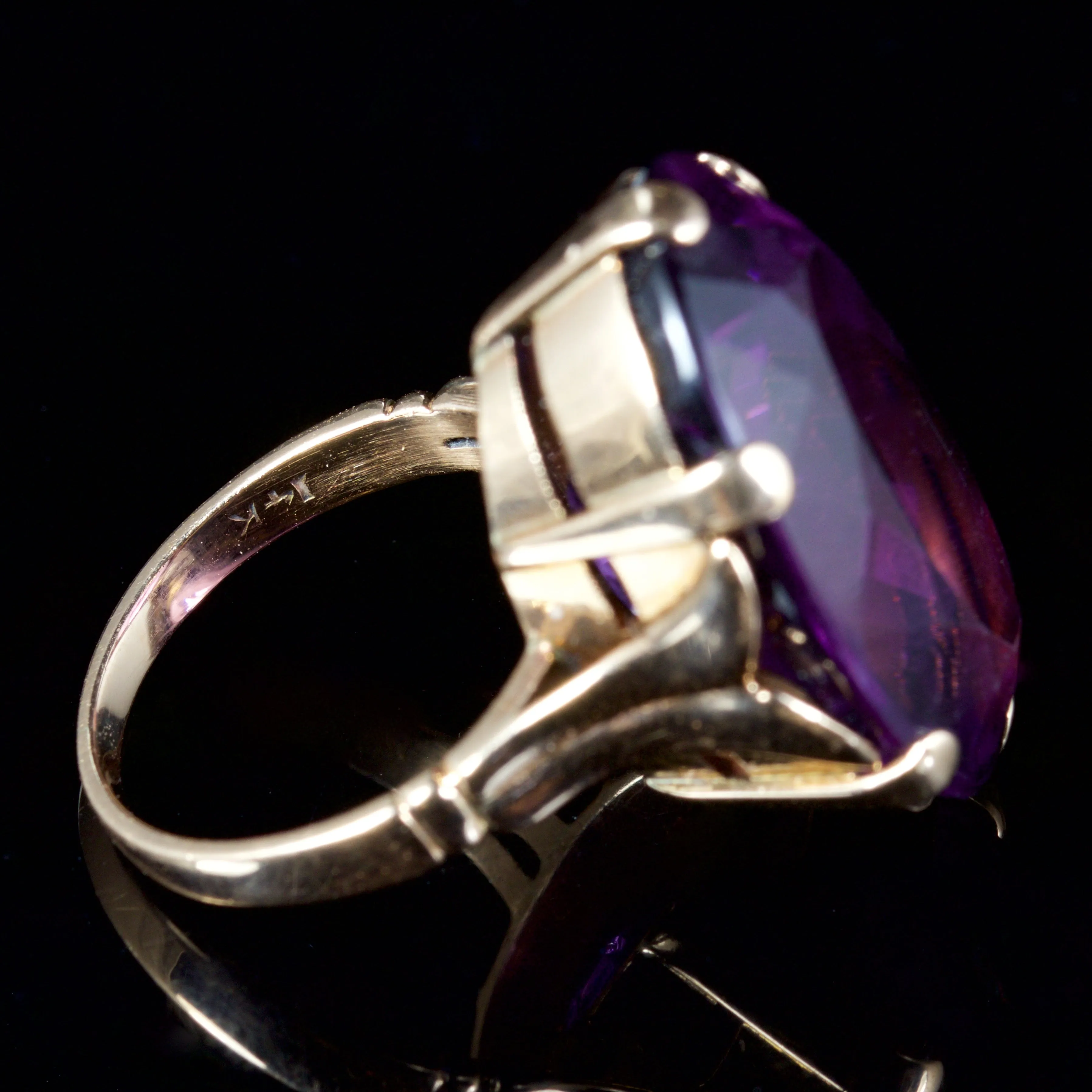 Vintage Large Amethyst Ring 14Ct Gold Circa 1960